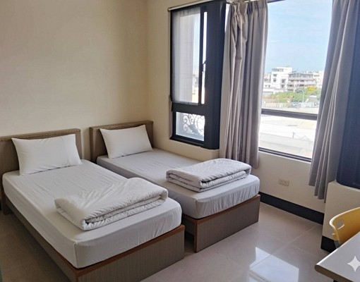 女生可雙人入住套房,85度c旁/短租另計 - Image 1