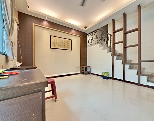 🏠整棟透天4+1房✨近靜宜弘光👍一樓有車庫汽機車皆可停 - Image 2