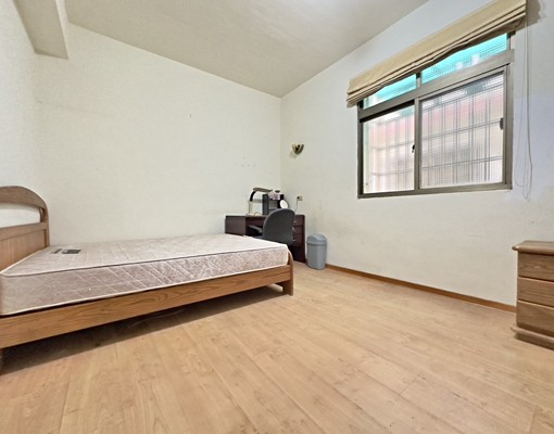 🏠整棟透天4+1房✨近靜宜弘光👍一樓有車庫汽機車皆可停 - Image 7