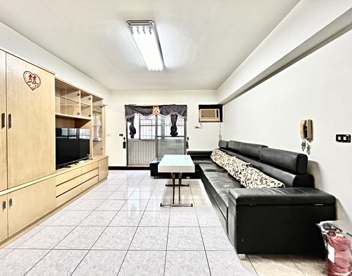 義享天地//龍華國中採光四房平車 - Image 1