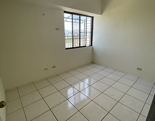 自由路電梯大樓，四房大空間，格局方正、舒適宜居 - Image 6