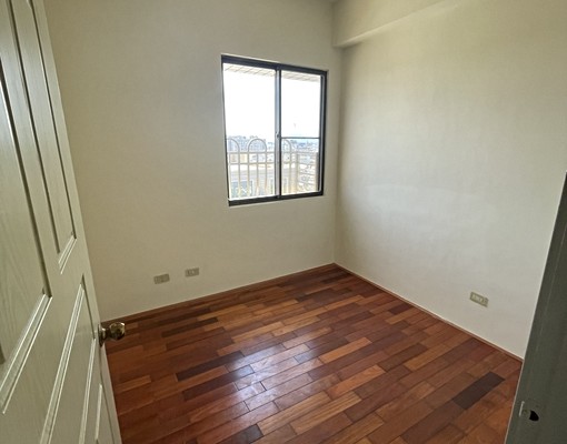 自由路電梯大樓,四房大空間,格局方正、舒適宜居 - Image 7