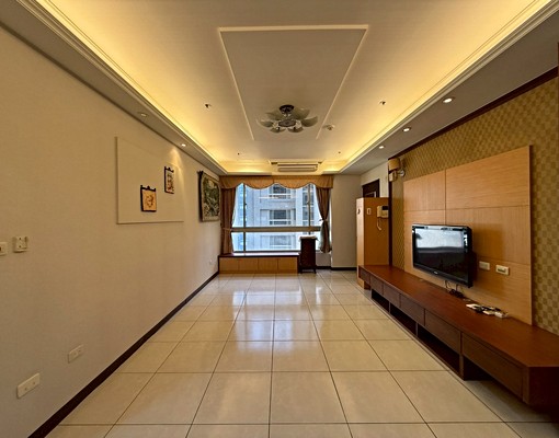 精華地段｜竹城東京三房車位✨ - Image 2