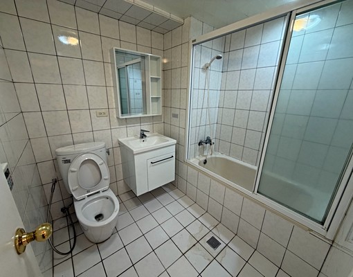 含車位兩房兩廳一橋之隔台北市 - Image 10