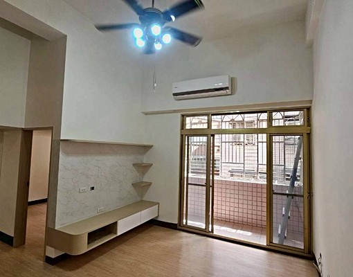 國凱街挑高四房 - Image 1