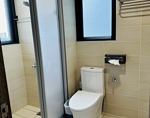 極美2+1書房✨百萬裝潢✨勤益、803醫院✨採光極佳可租補✨ - Image 8