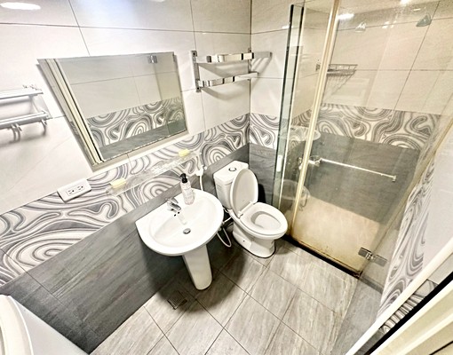 王室🥇樓中樓✨超大坪數✨近一中、秀泰🉑租補🉑報稅 - Image 14