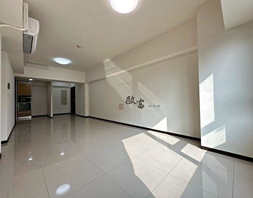 『啟富』長虹天韻｜三房+車位（空屋可寵） - Image 1