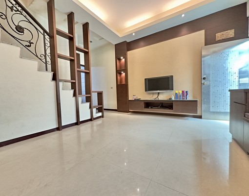 整棟1-4F🔥溫煦木質調💖稀有四房全配✨遮雨車庫✅ - Image 2