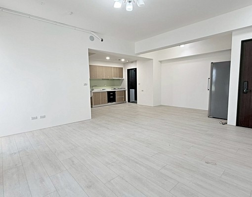 免仲可租補/3房車全新成屋/近好事多/生活機能佳 - Image 3