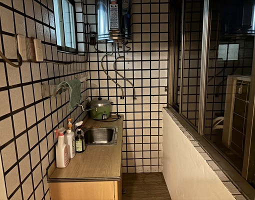 屋主自租免仲介費、景觀套房、可租補、全新家、俱夜景美、可寵物 - Image 6