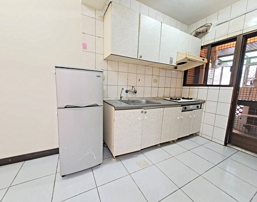 社區管理🧡家具電全配💜平車另計💙租補✅戶籍✅ - Image 12