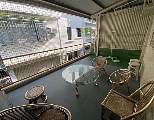 油廠國小捷運站3分鐘(機車)~翻新舒適透天 - Image 9