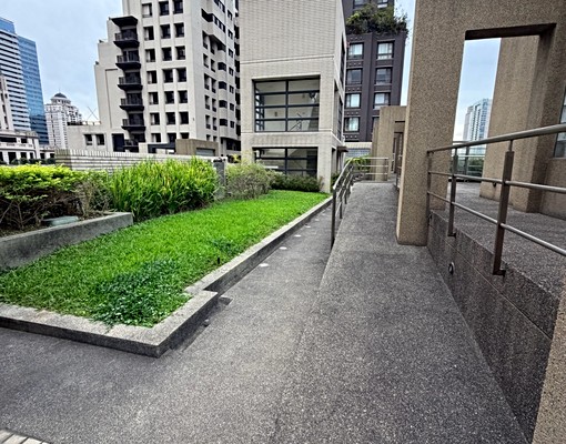 七期綠園道,視野好,空氣好,環境優雅, - Image 13