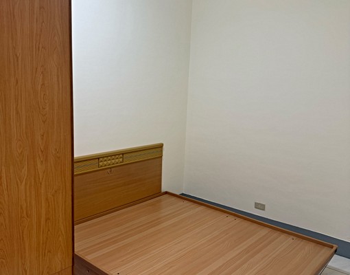 石牌站2號出口不到100m,寧靜巷弄,交通便利. - Image 2