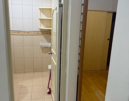 石牌站2號出口不到100m,寧靜巷弄,交通便利. - Image 3