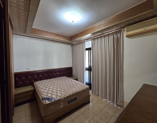 楠梓右昌傳統格局增建到滿漂亮⾞庫透天(手刀預約看房) - Image 10