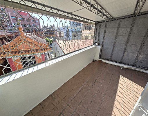 楠梓右昌傳統格局增建到滿漂亮⾞庫透天(手刀預約看房) - Image 13