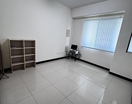 神岡整棟頂樓大露台戶✅租補✅雙平車位✅戶籍✅間間開窗 - Image 4