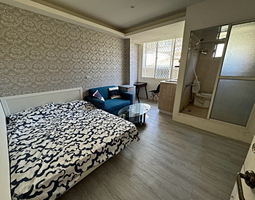 板橋精裝採光套房屋主自租一人只要6000多可養寵物可以 - Image 2