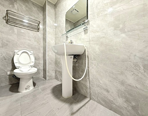 🏡近新光整棟透天💕可貓狗🌟可租補🌟陽台獨洗🌟大空間 - Image 13