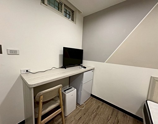 南勢角/可租補報稅/免爬高裝潢新家具齊全/包水網路/機能強 - Image 4