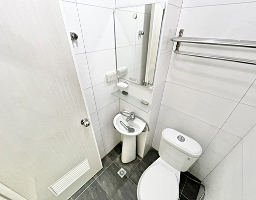 走路到逢甲✨屋況很新✨質感裝潢✨滿滿系統櫃✨租屋補助 - Image 5