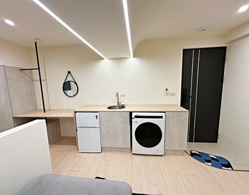 全新全配大套房~台中高鐵站旁~設計師~美 - Image 1