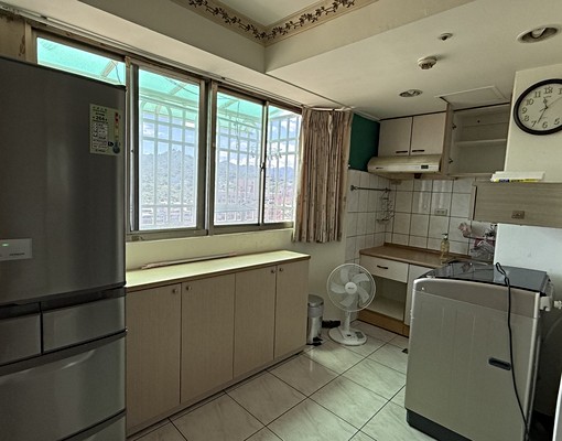 金城路電梯高樓景觀大套房 - Image 3