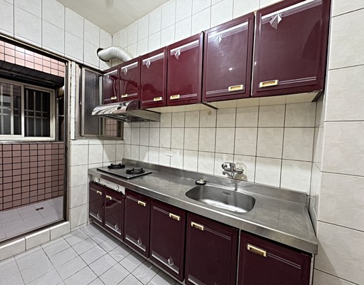 近自強南路和康藥局~喜來登遠百旁大三房出租 - Image 3