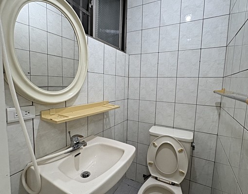 近自強南路和康藥局~喜來登遠百旁大三房出租 - Image 10