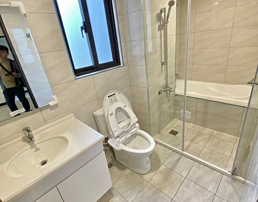 四房二廳二衛🔥浴缸、免治馬桶✨平面車位💕可租補 - Image 3