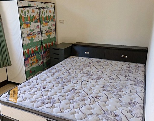 學校對面，離虎頭山公園近，體育館在100公尺處 - Image 3