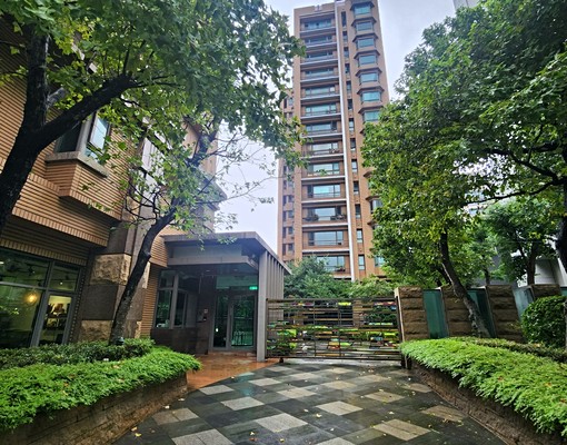 稀有重陽家樂福面碧華國中三房平面車位 - Image 14