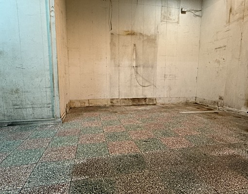 學區一樓找小朱 - Image 1