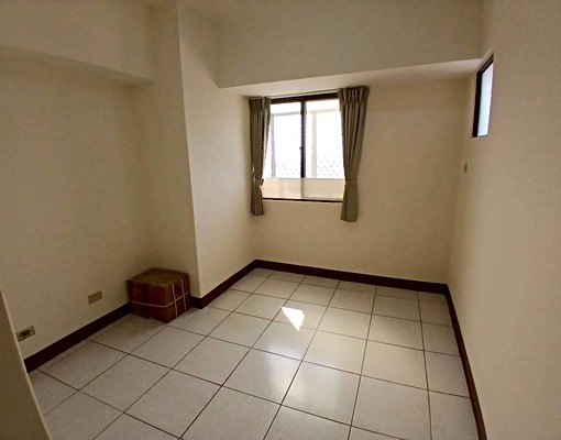 大寮包公廟/陽台進出/中高樓層採光美3房/需租補入戶藉 - Image 5