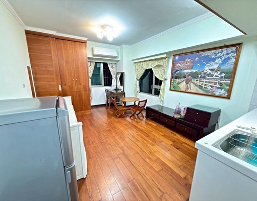 三重國小🚄變頻冷氣洗脫烘🌟流理台開伙🌟沙發床車位可租 - Image 1