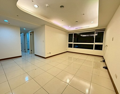 可租補-近學區-近捷運站💖西班牙水花園三房含車💖五泰晴晴 - Image 1