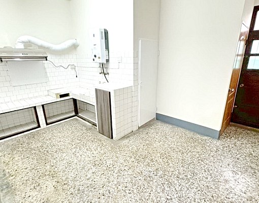 近仁德國小❤全新粉刷大5房整棟出租❤住店合一⭐歡迎賞屋⭐ - Image 4