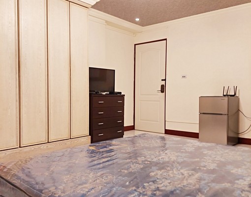 文化西路文建街口之超優質陽台大套房 - Image 4