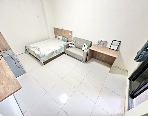 全新*電梯*可寵*租補*超美裝潢 - Image 2