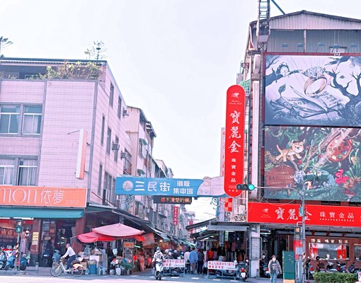 稀有釋出✨百萬裝潢🌲高雄車站三鐵共構市心❤️陽台大套房☀️ - Image 15