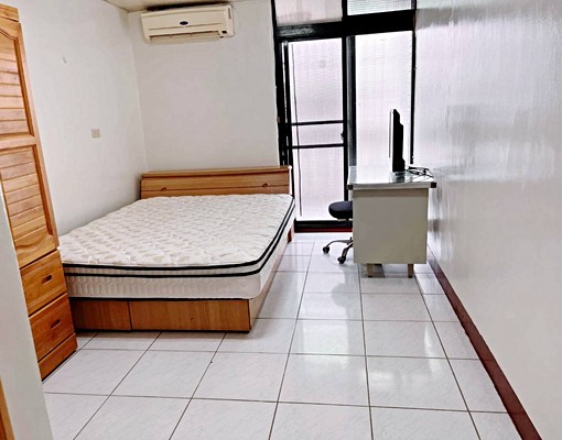 龜山自強南路優質陽台套房 - Image 1