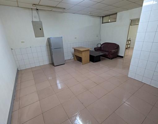 近鳳山工業區(有電梯，無管理費) - Image 3