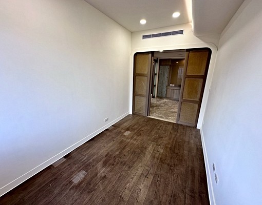 頂埔捷運旁電梯大樓4房3衛+2車位出租 - Image 7