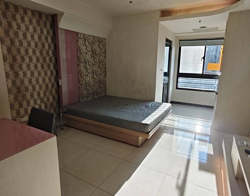 【冠世界大套房】麥當勞旁 - Image 1