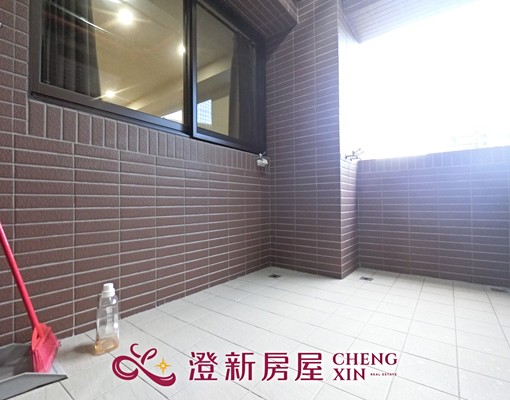 巨城精裝全新美兩房🌹垃圾集中處理🌹雙陽台房型好運用 - Image 14