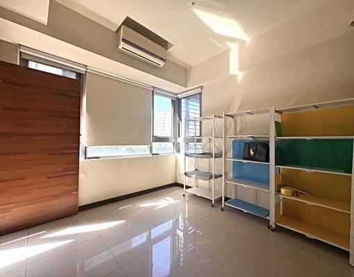 北大耶魯中庭樹景採光大兩房~社區車位好租 - Image 2