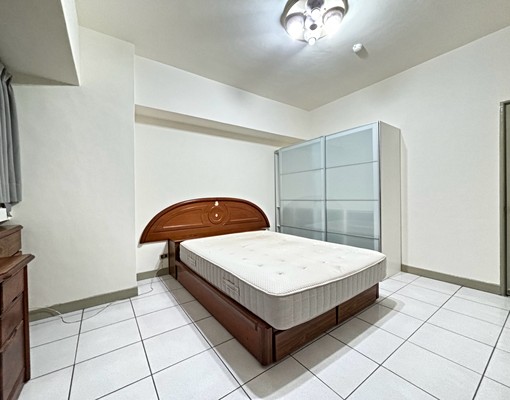 💯鬧區靜巷/全新浴廁/生活機能佳/重新粉刷好舒心 - Image 4