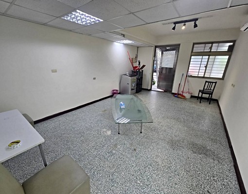 公寓一樓門口可停車、可營登、可招牌、可租補 - Image 3